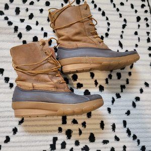 Sperry Duck Boots Tan Women's size 11